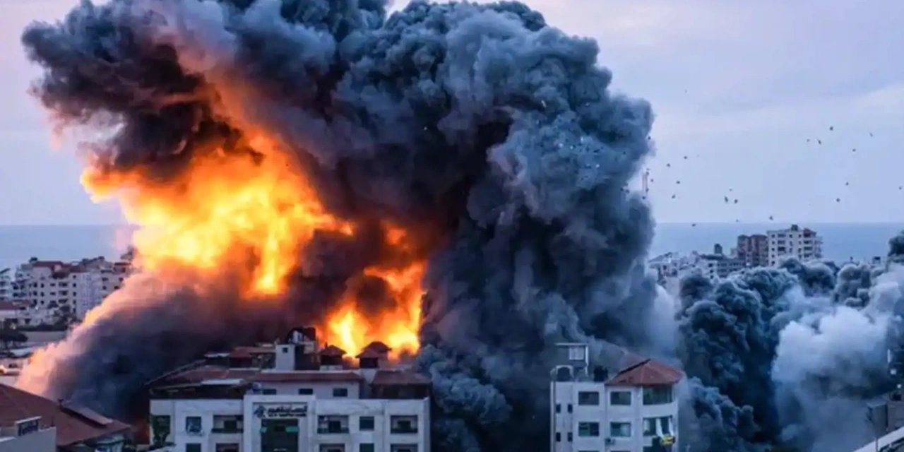 Siyonist İşgal Rejimi, 135 Gündür Gazze'yi Kan ve Gözyaşıyla Bombalıyor