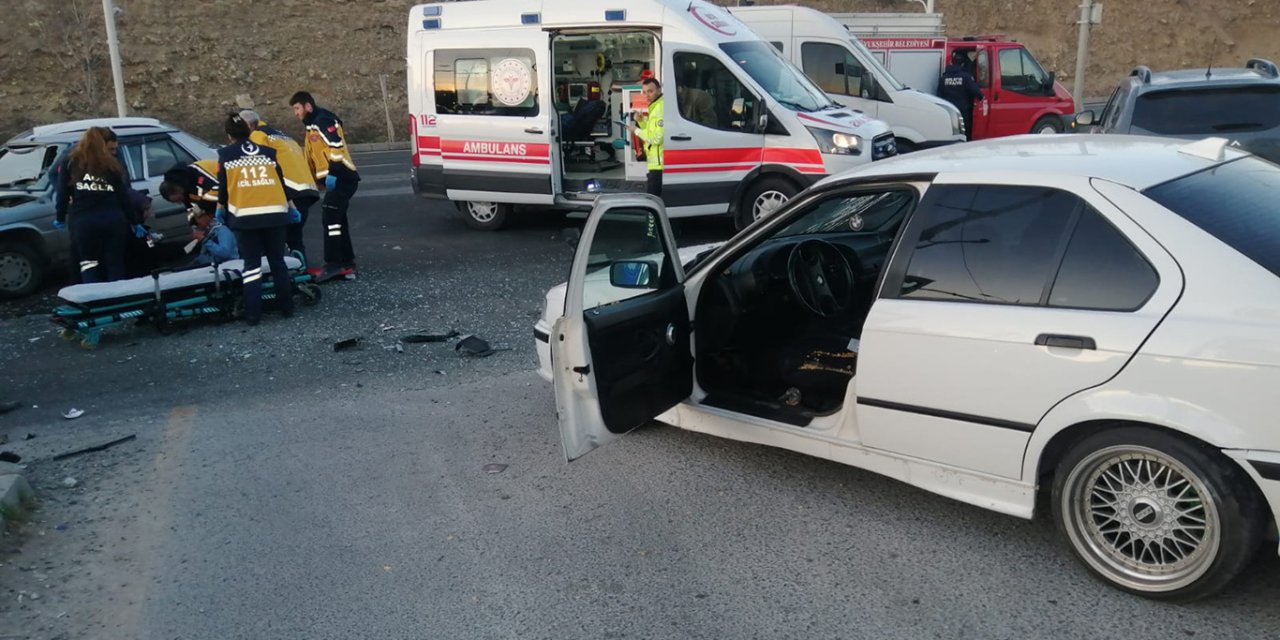 Malatya'da Feci Trafik Kazası: 3 Yaralı