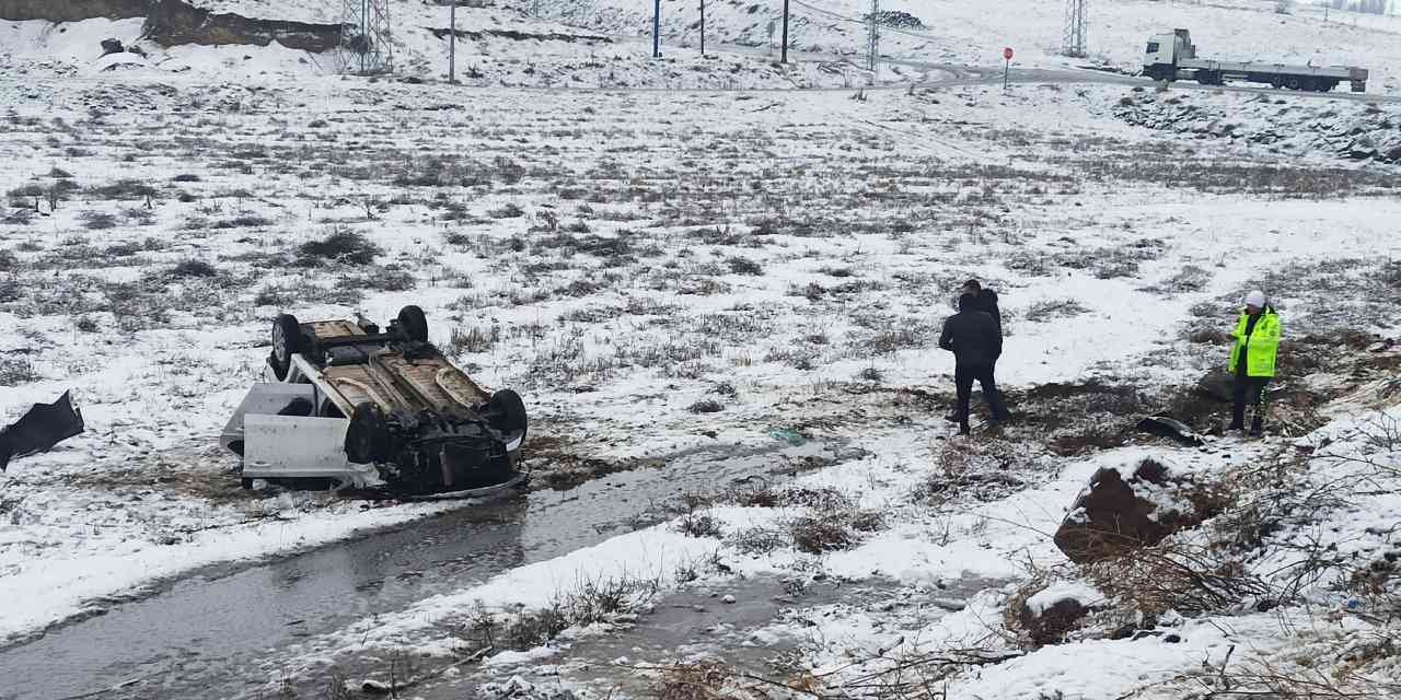 Ahlat'ta Kontrolden Çıkan Otomobil Takla Attı:1 Yaralı