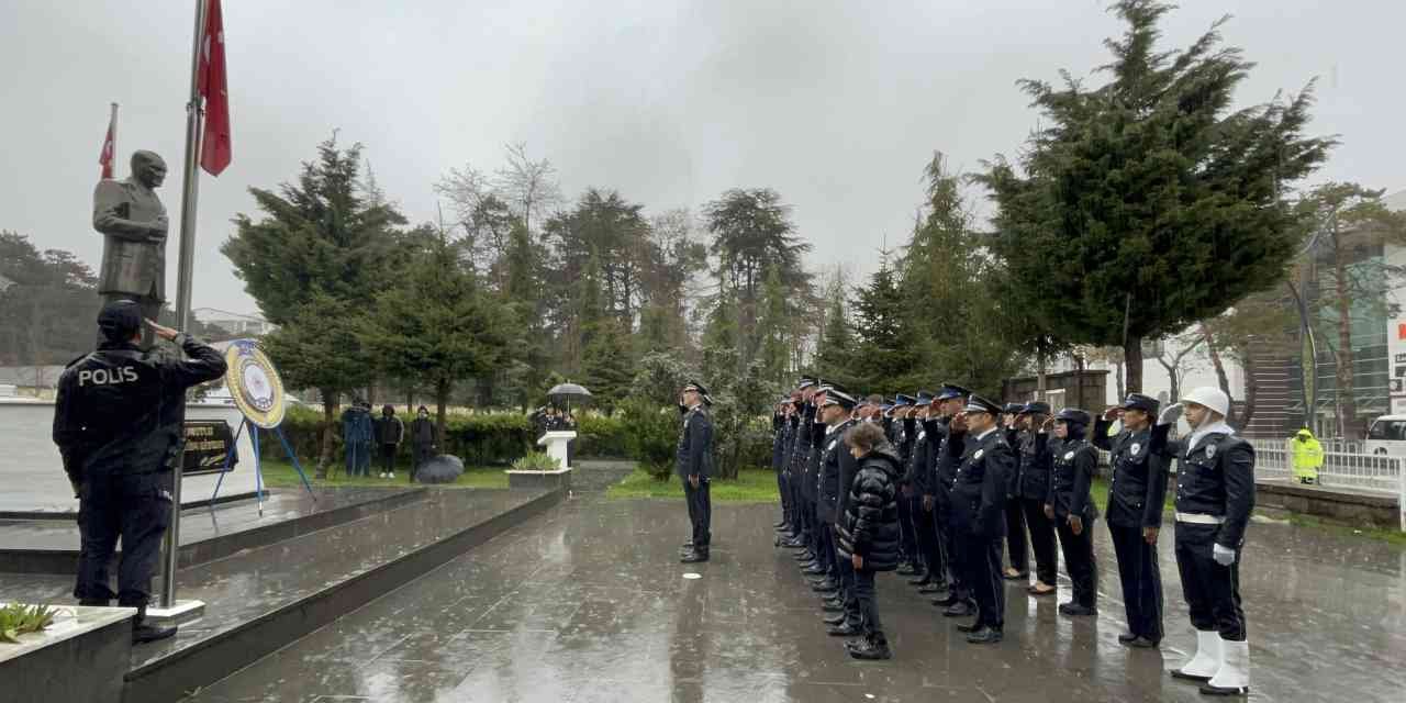 Tatvan’da yağmurun altında Türk Polis Teşkilatı’nın 179’uncu yıl dönümü kutlandı