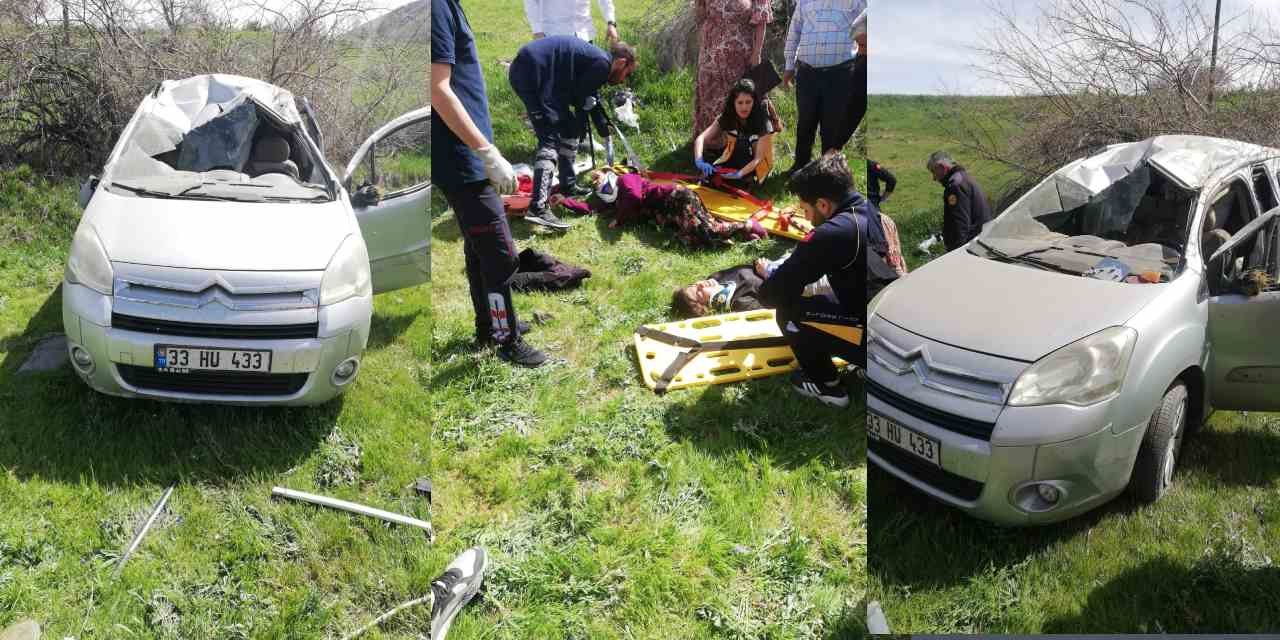 Tatvan'dan Van'a Giden Kamyonet Şarampole Yuvarlandı: 4 Yaralı