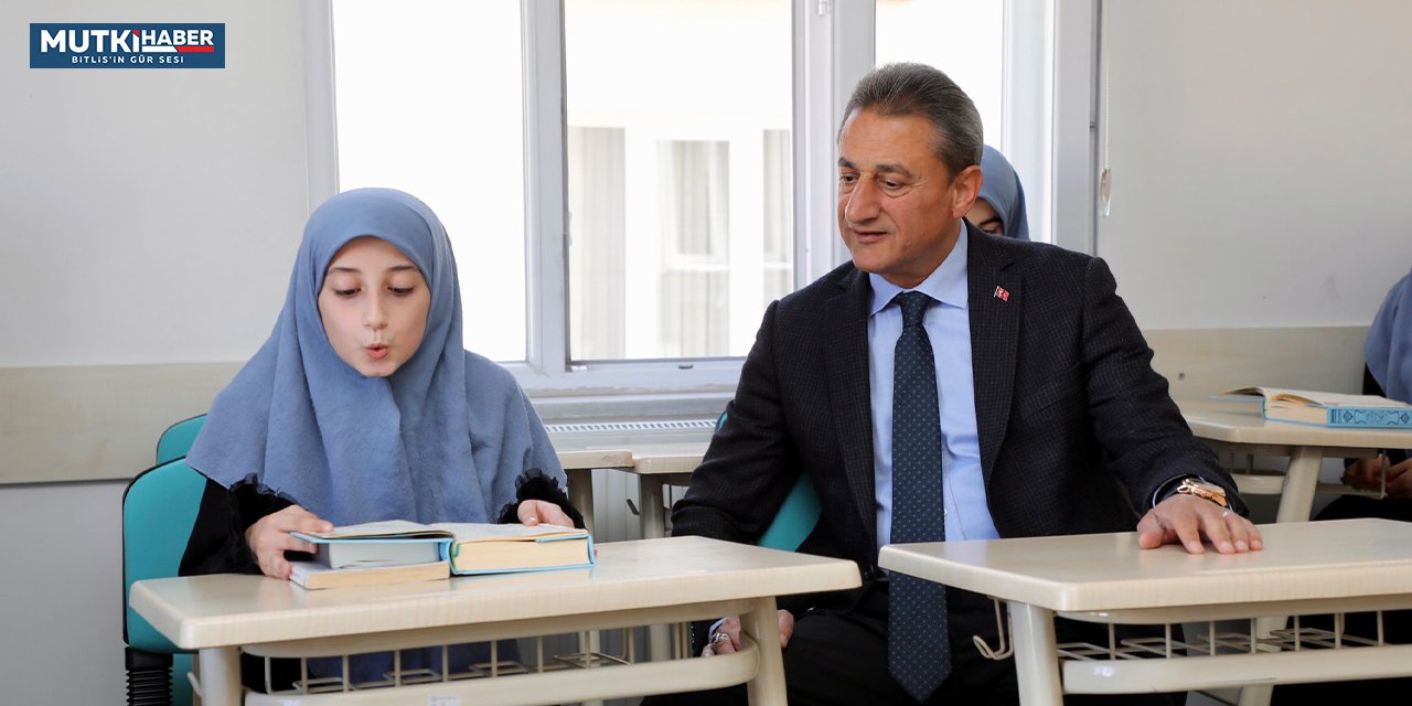 Bitlis Valisi Karaömeroğlu, Tatvan'da Kur'an Kursu Öğrencilerine Ziyarette Bulundu
