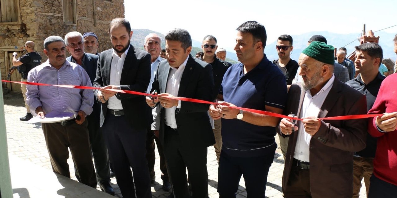 Hizan'da Yeni Akşar Köyü Camisi  İbadete Açıldı