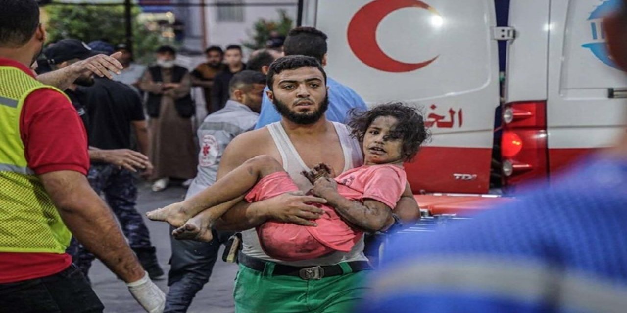 Gazze'deki Ambulans Ekipleri Yaralılara Ulaşamıyor